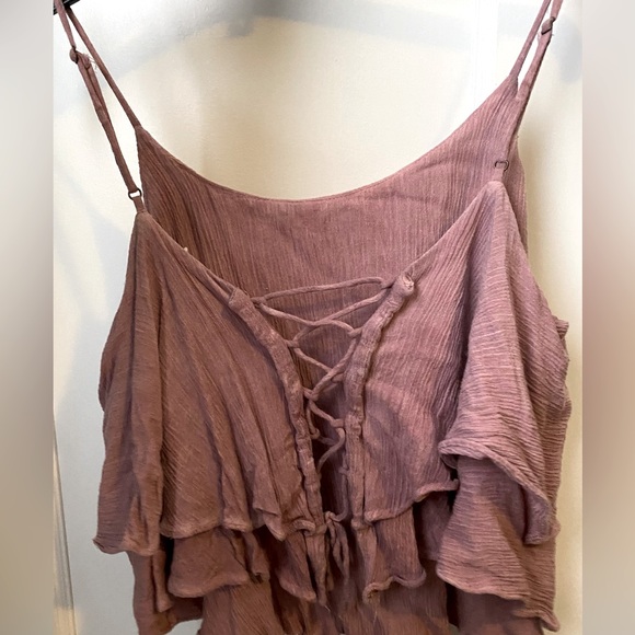 En crème cropped tank - Picture 2 of 2